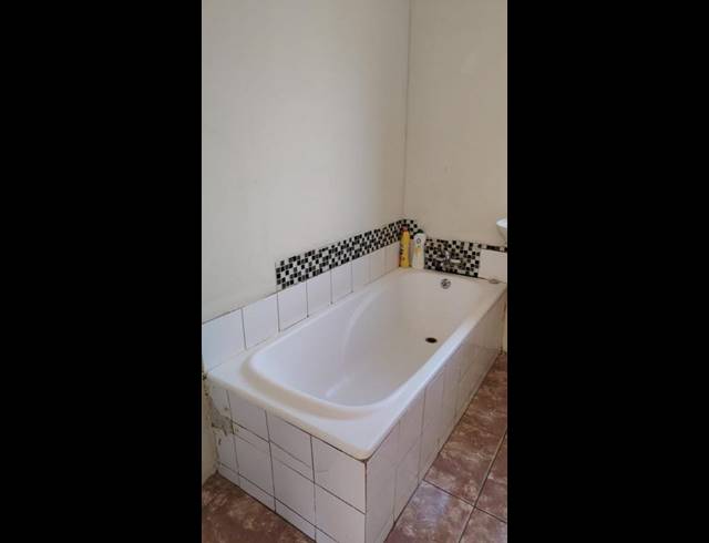 3 BEDROOM PROPERTY TO RENT IN PROTEA GLEN